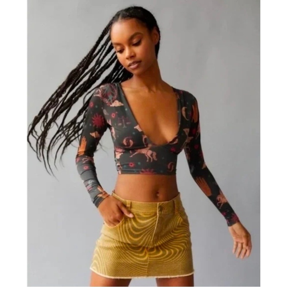 Urban Outfitters Sz S Celestial Zodiac Print Plunge Crop Top Long Sleeve Women's